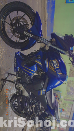 YAMAHA FZs V2